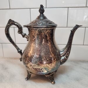 Vintage WM Rogers Coffee Pot (Silver Plated - Tarnished) - Ornate (Stamped)